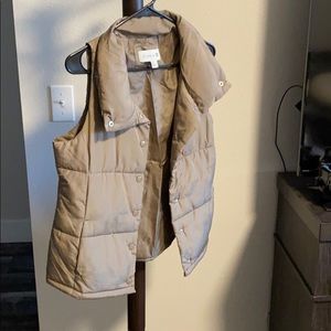 Greenish/tanish puffer vest